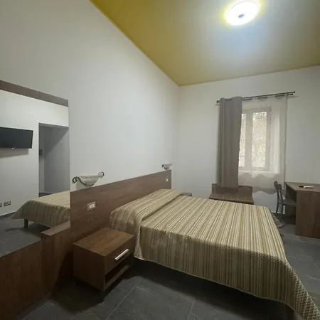 Aura Bed & Breakfast *